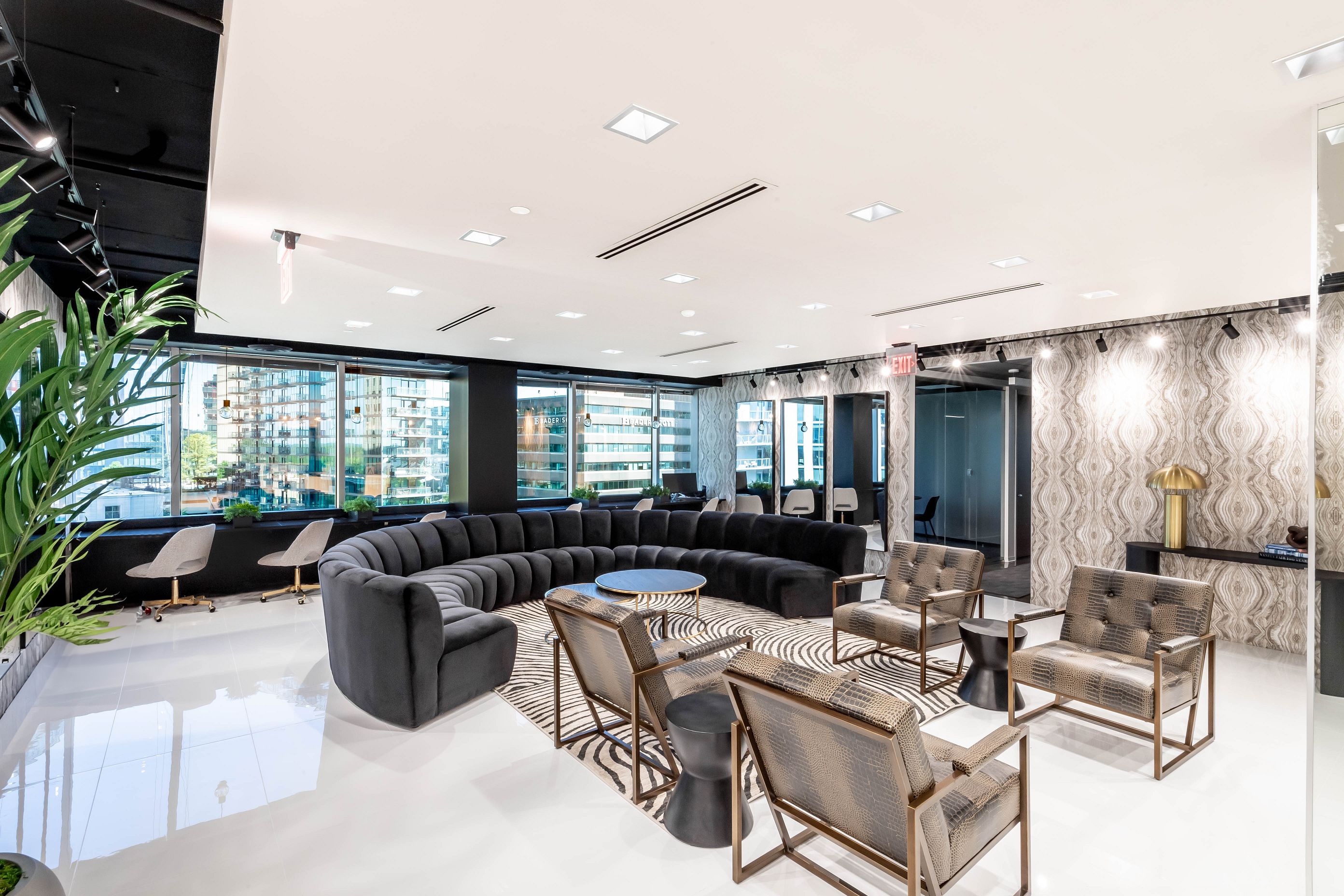 Lucid Private Offices in Buckhead: Your Premium Workspace Solution