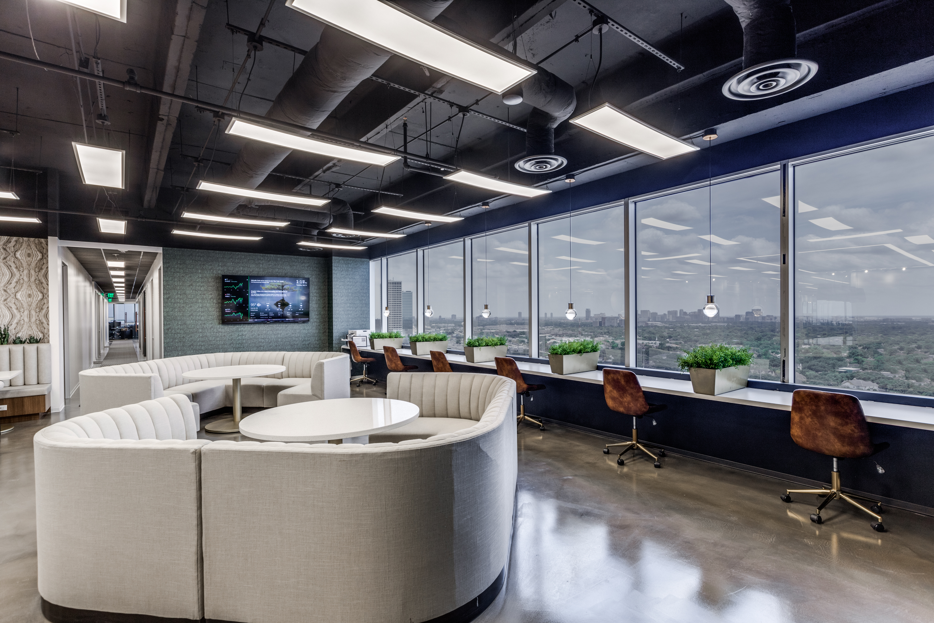 Lucid: Coworking Space in Houston River Oaks